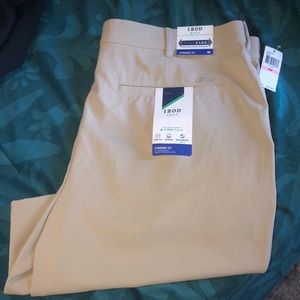 Izod Golf khaki shorts